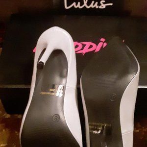 Wild Diva by Lulus  New Grey  Reflective Pumps